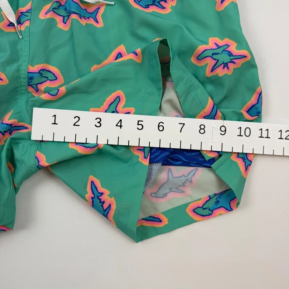 Chubbies Mens XL Shark Print Swim Trunks Green 5.5 Inseam Compression Liner